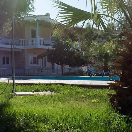 Doroufi Inn Koilas Ngoại thất bức ảnh