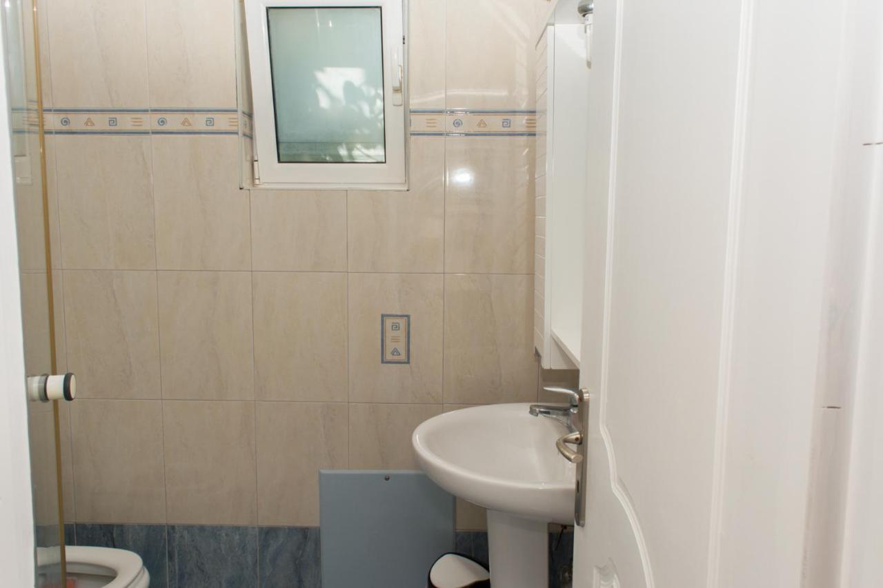 Doroufi Inn Koilas Ngoại thất bức ảnh